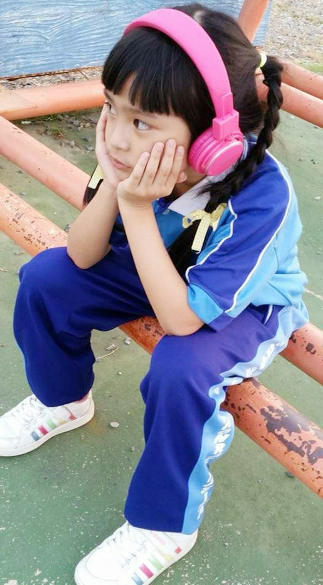 Compilation des photos d'enfance de Chiquita de Baby Monster avant ses débuts