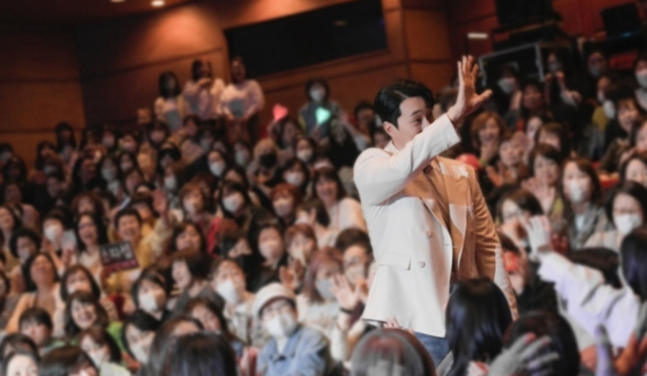 Ok Taecyeon és Cha Hakyeon meglepetésszerű megjelenése
