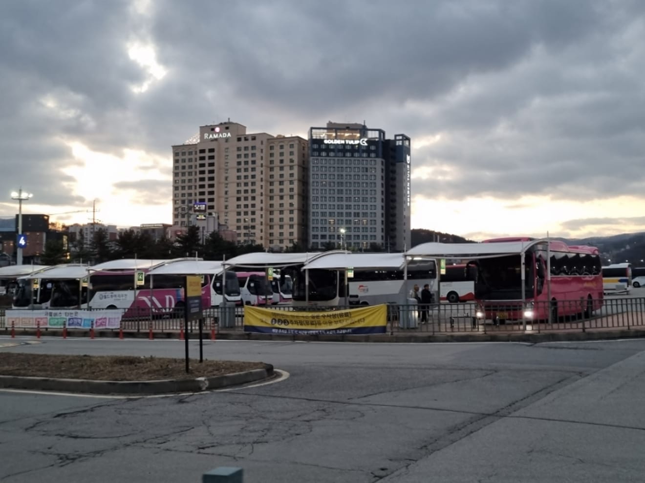 Everland shuttlebus reserveren: van Dongdaemun, prijzen (Yongin Everland)