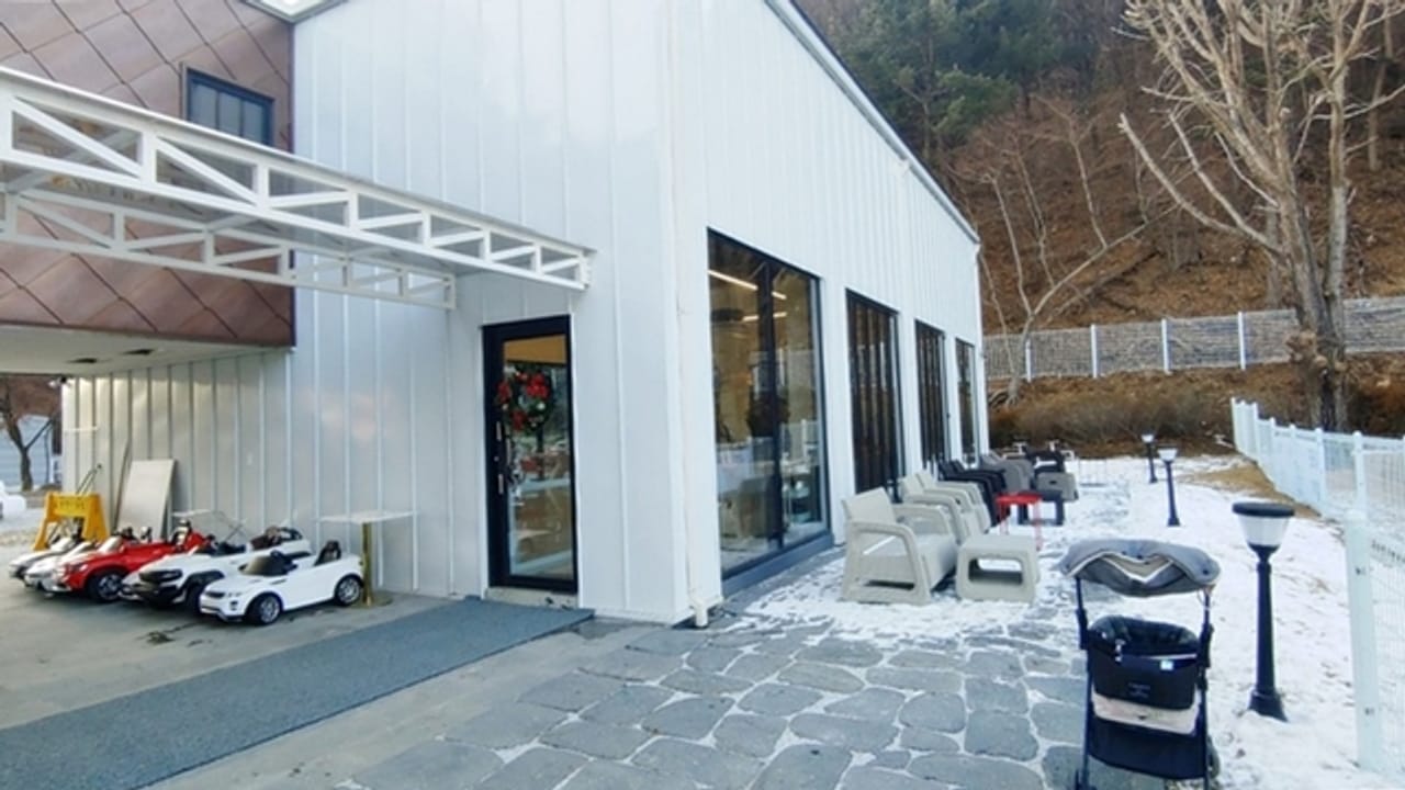 Recommended Weekend Trip Destinations with Your Dog: 'Diggeulgeul' in Gapyeong Daeseong-ri Station