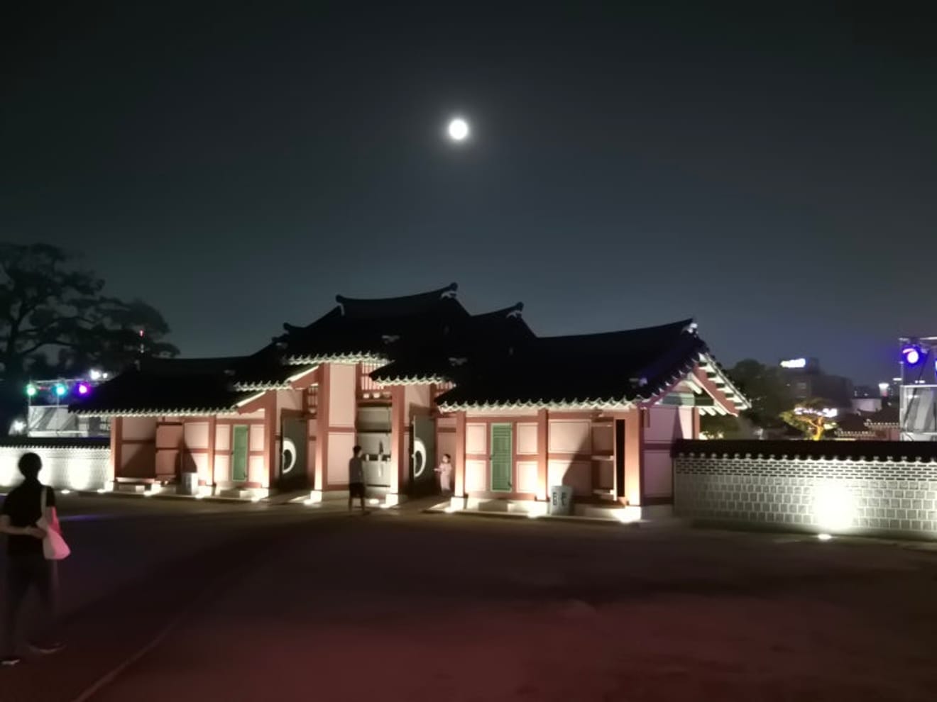 水原華城行宮 夜間開場（夜景観賞）入場料2千ウォン