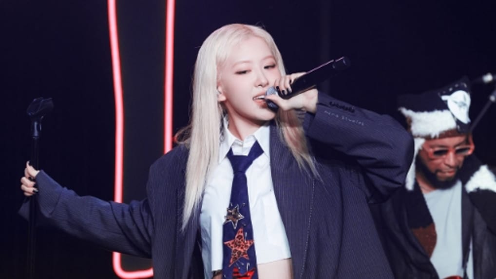 Rose's "On the Ground" Achieves No. 3 on Billboard Hot 100