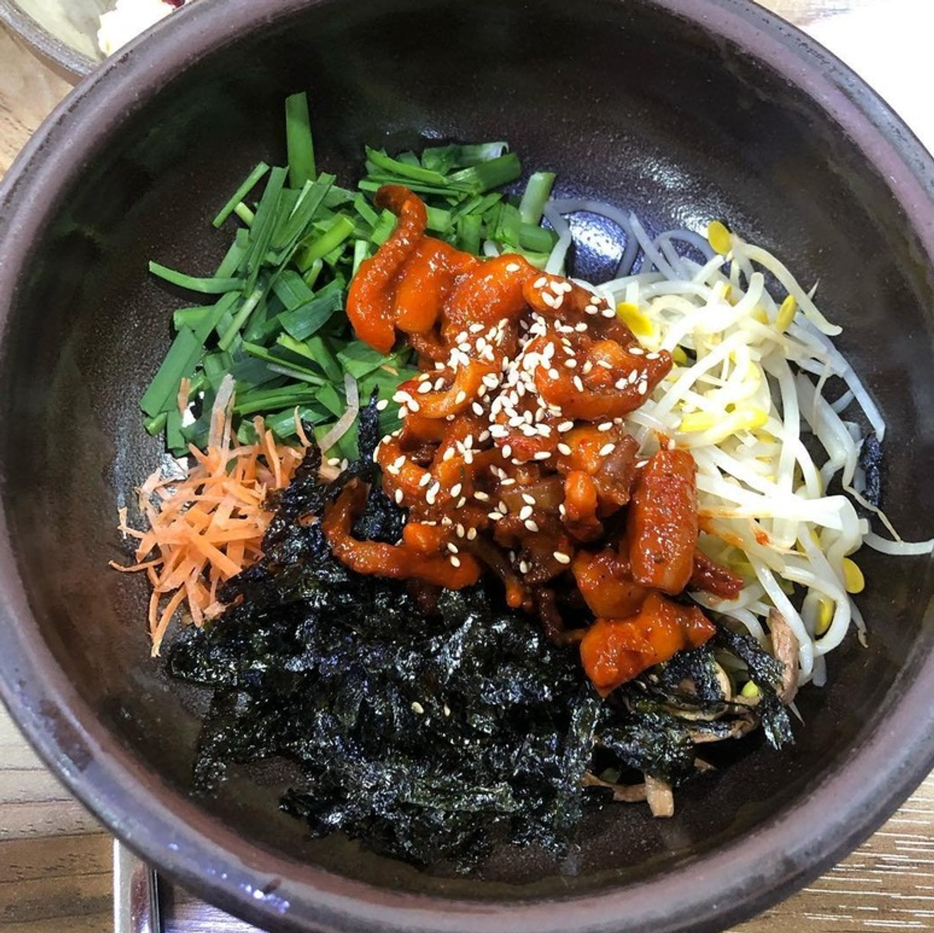 비빔밥은 어떻게 세계인의 입맛을 사로잡았을까? 그 비결을 파헤칩니다