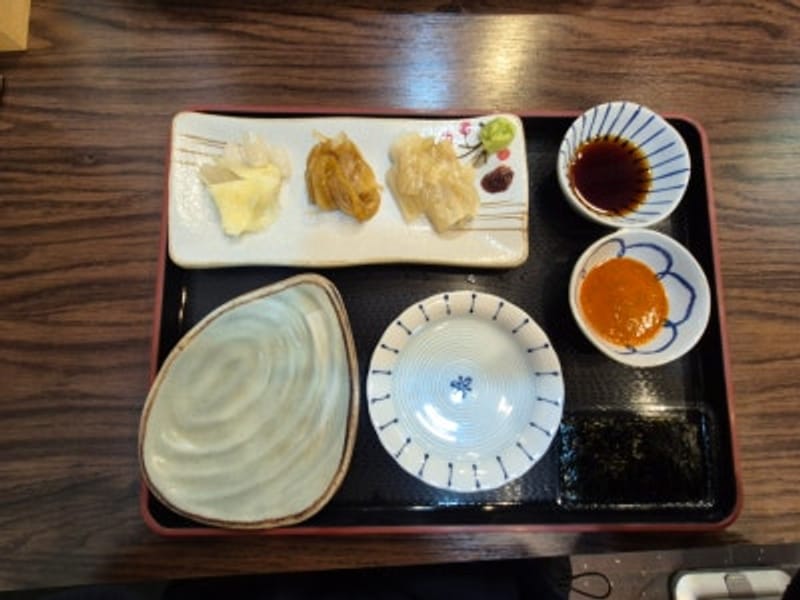 新림站居酒屋我們的壽司：新鮮美味的熟成魚生和壽司