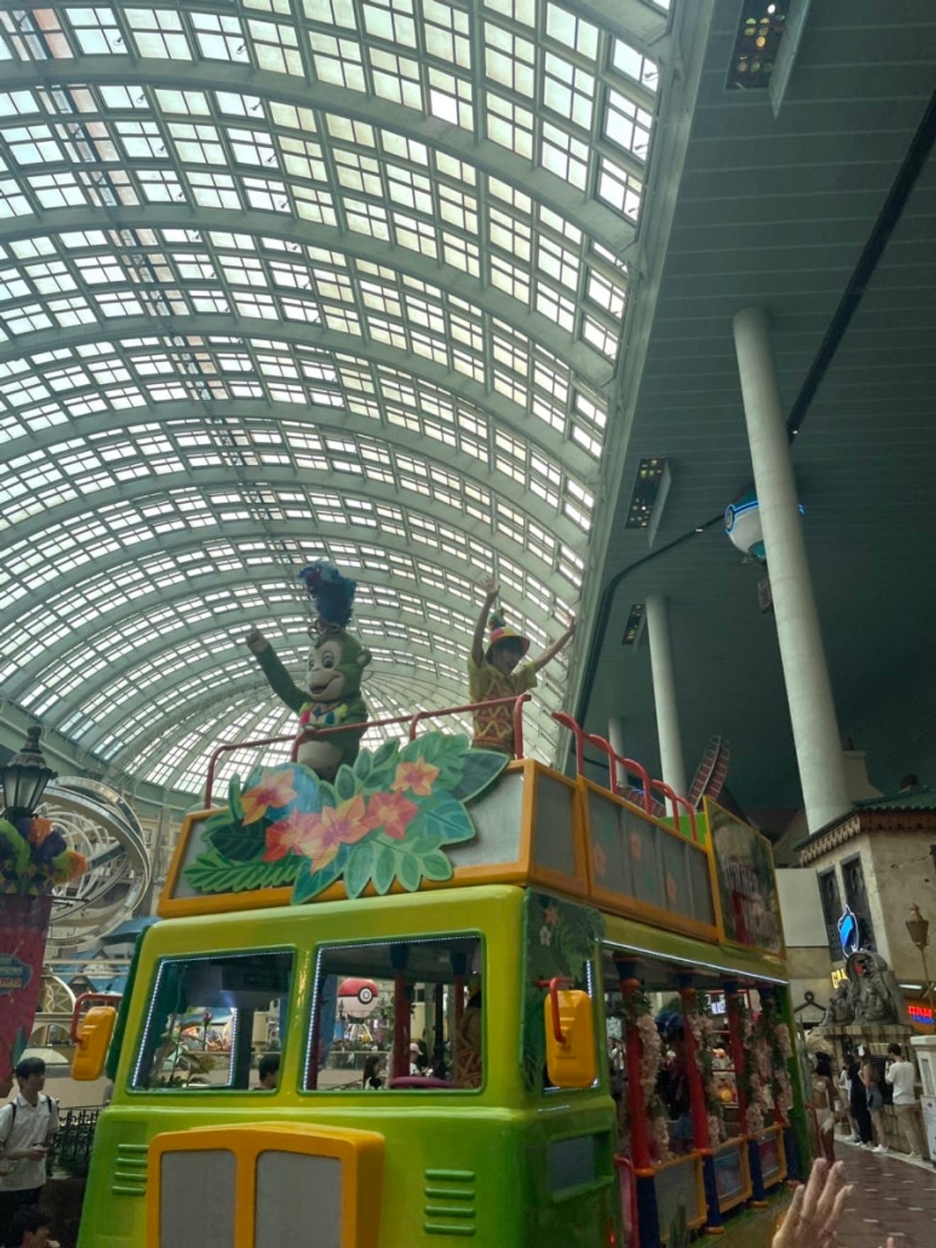ประสบการณ์จากผู้ใหญ่ชาวญี่ปุ่น 3 คนที่ Lotte World (ตั๋ว 54,000 วอน)