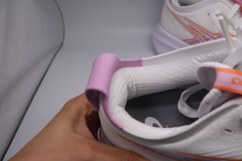 Review Sepatu Lari ASICS GEL-Nimbus 27 Setelah 20km: Rekomendasi Sepatu Olahraga untuk Wanita