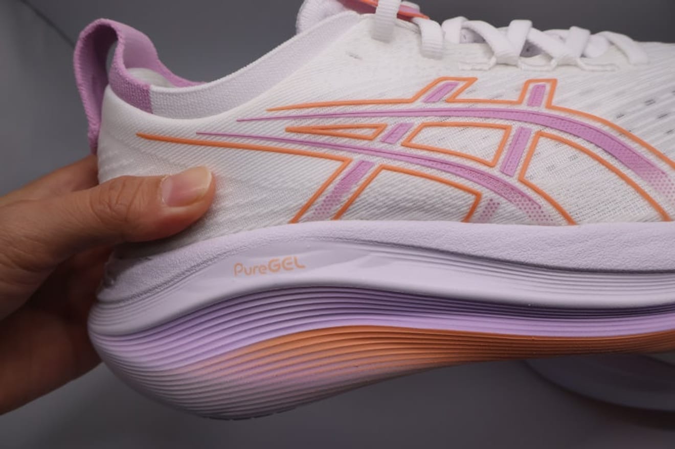 Review Sepatu Lari ASICS GEL-Nimbus 27 Setelah 20km: Rekomendasi Sepatu Olahraga untuk Wanita