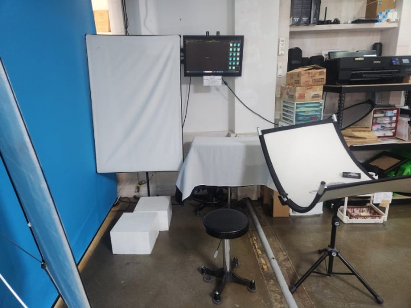 Bizim Mahalle Fotoğrafçısı Hongdae Kimlik Fotoğrafı Saç ve Makyaj Dahil