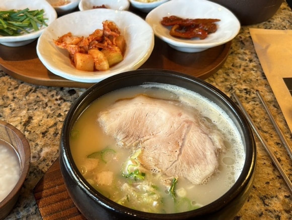 Anmok Seomyeon: ¡Guía Michelin de Busan! Sopa de cerdo