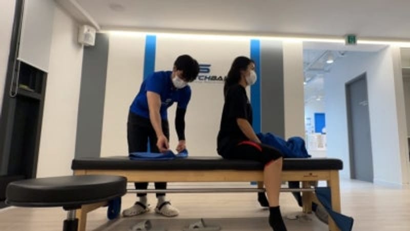 Soins post-course à pied grâce aux étirements. Avis sur Stretchbang de Kyodae