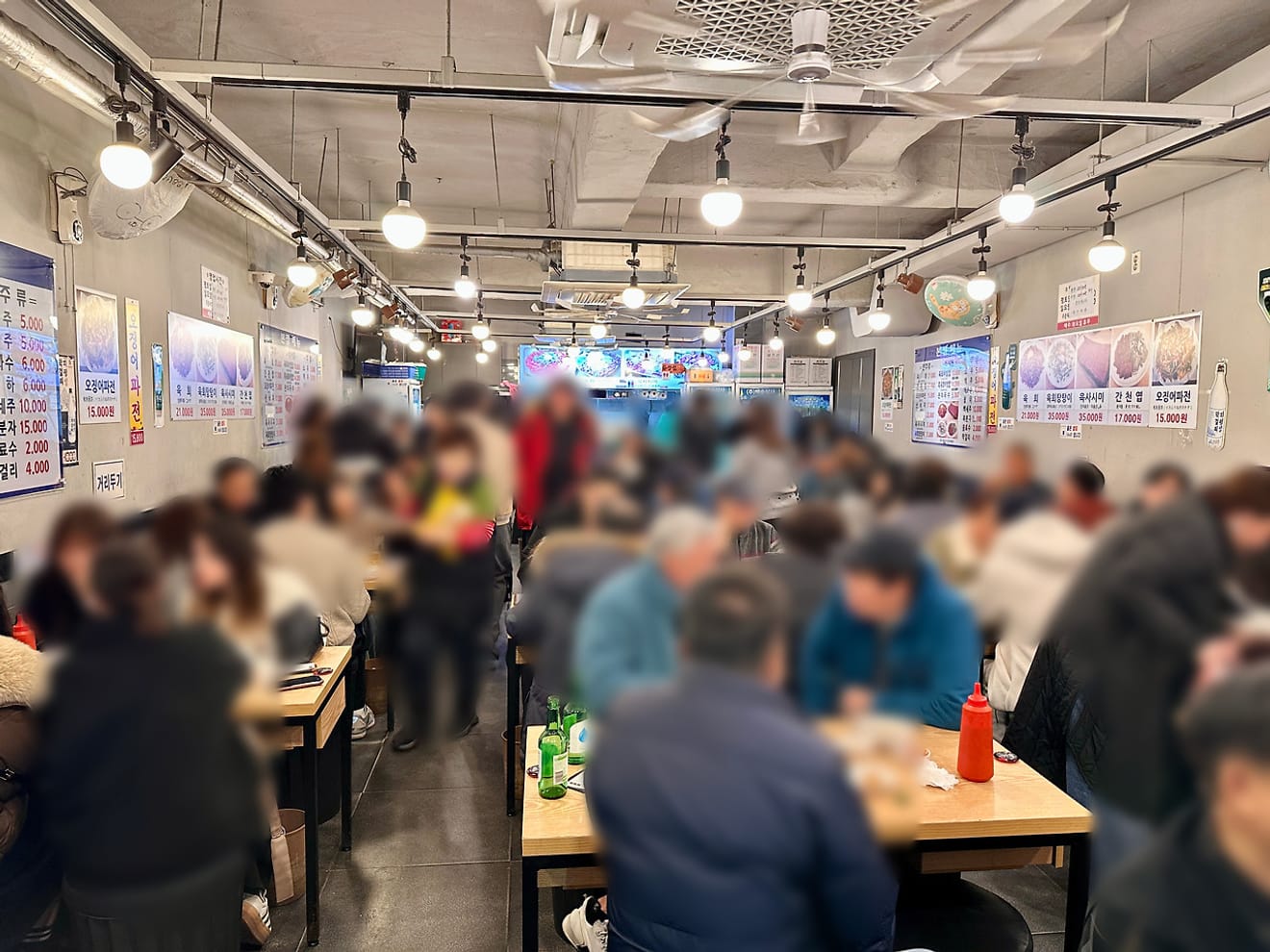 Restaurante ‘Changshin Yukhoe’ em Kwangjang Market