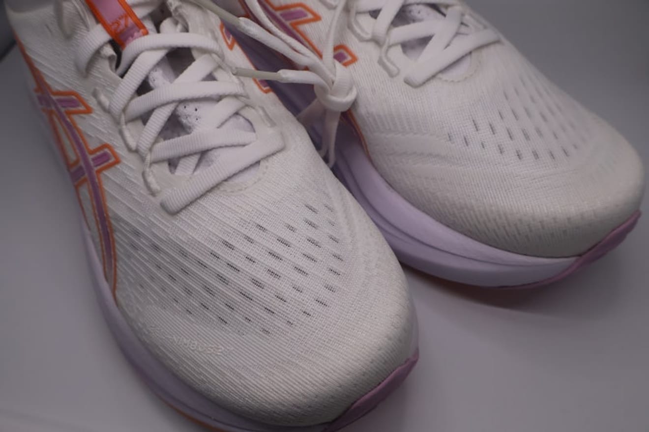 Review Sepatu Lari ASICS GEL-Nimbus 27 Setelah 20km: Rekomendasi Sepatu Olahraga untuk Wanita