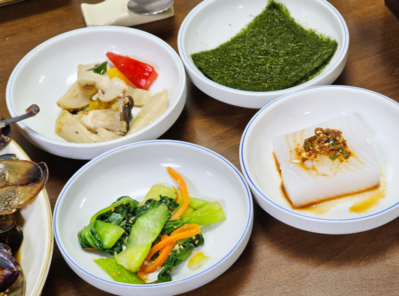 Jinmi étterem (진미식당) - Kacsakagyló specialitás Mapo Gongdeokban