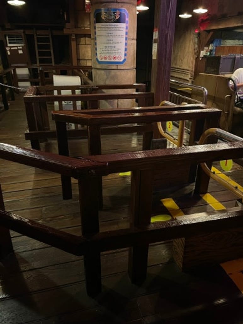 ประสบการณ์จากผู้ใหญ่ชาวญี่ปุ่น 3 คนที่ Lotte World (ตั๋ว 54,000 วอน)