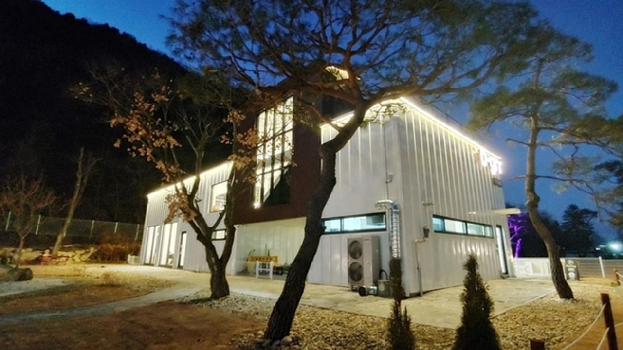 Recommended Weekend Trip Destinations with Your Dog: 'Diggeulgeul' in Gapyeong Daeseong-ri Station