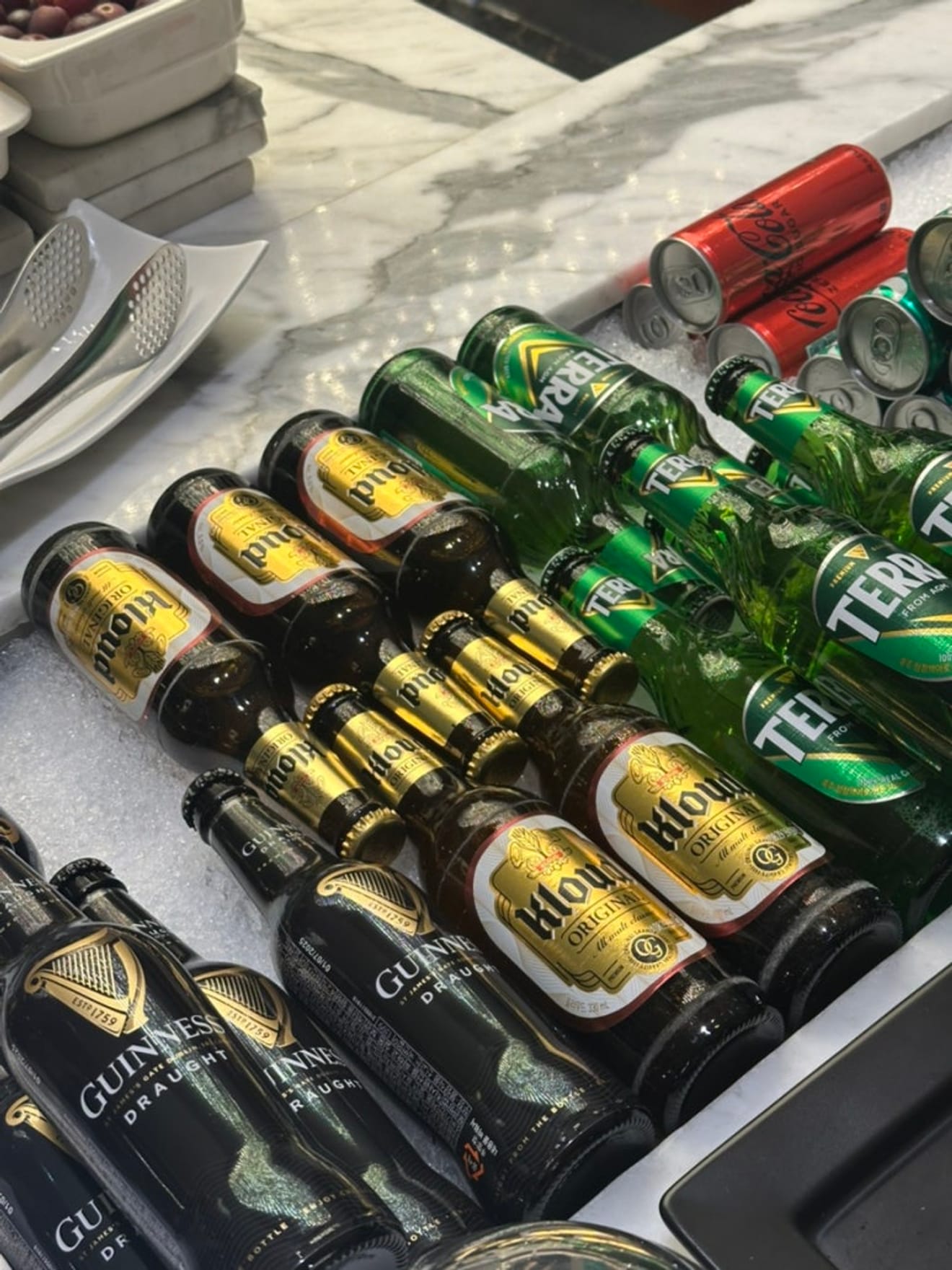 Paradise Hotel Busan: Lounge Happy Hour Review