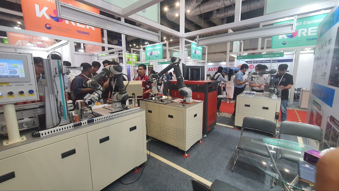 AW VIETNAM 2024: Persiapan dan Hari Pertama Partisipasi dalam Pameran Industri Otomatisasi Pabrik Cerdas Vietnam 2024