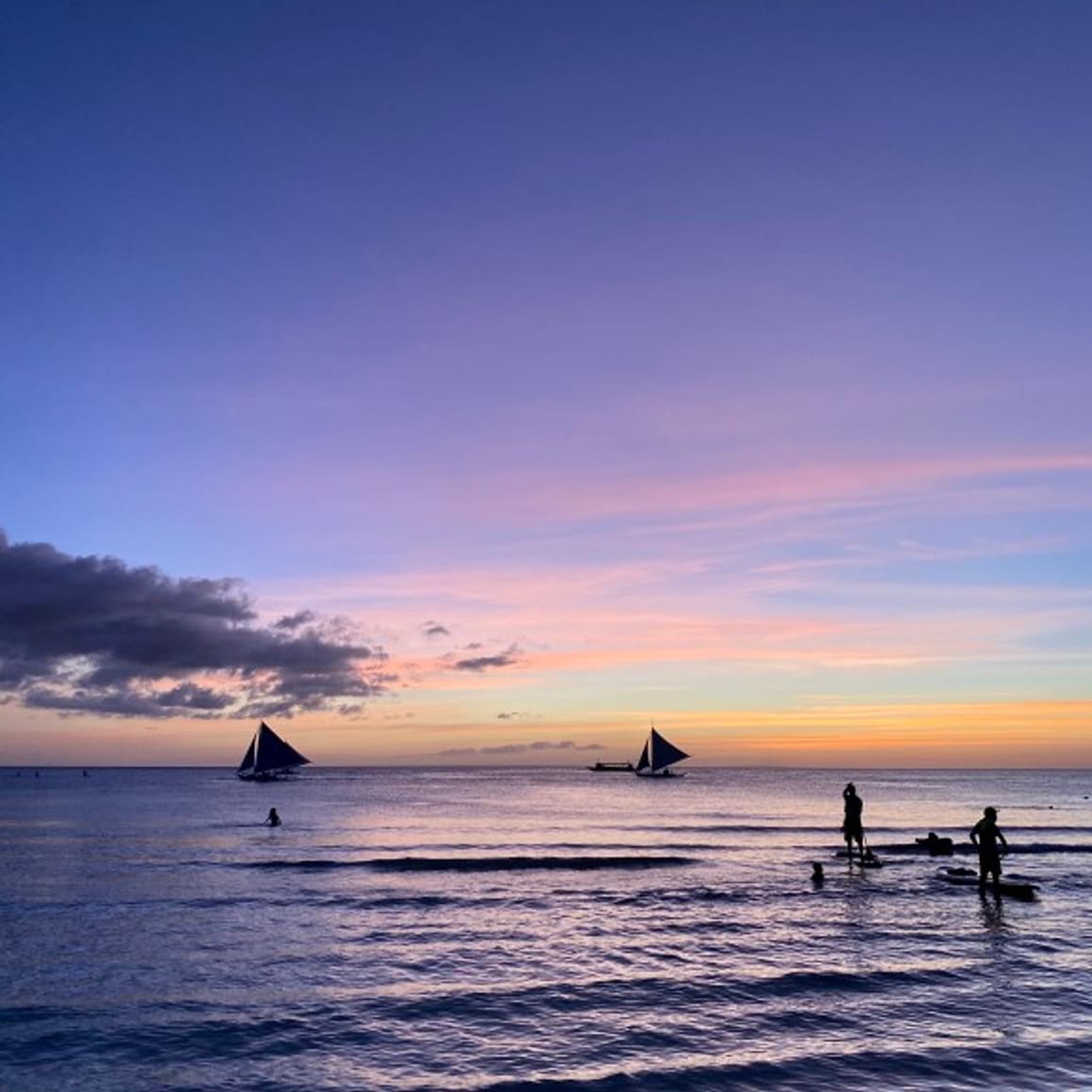 Voyage de 4 nuits et 6 jours à Boracay - Petit-déjeuner au Fairways Resort, City Mall, coucher de soleil sur White Beach, marché de D'Mall