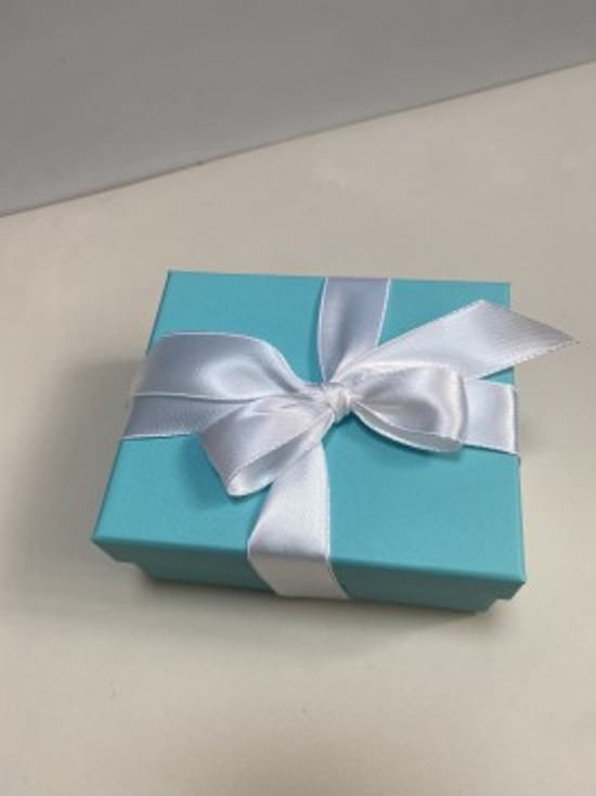 Tiffany🤍 Estuche para Tarjetas de Metal: Compra y Revisión (con 6 meses de espera)