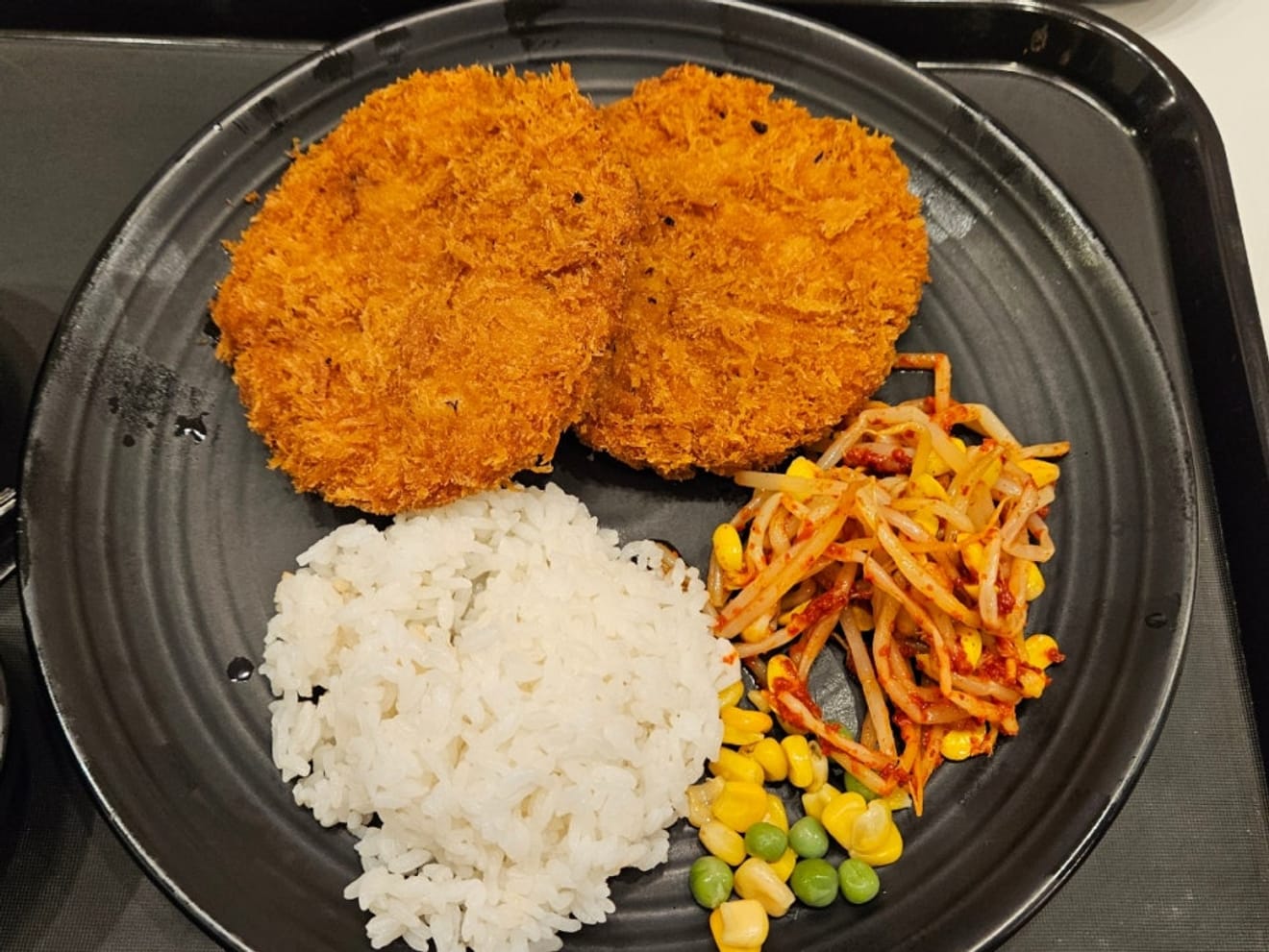 Erfahrungsbericht: Ssa Dakimbap (Kimbap, Tteokbokki, Donkatsu) in Seoul City Hall