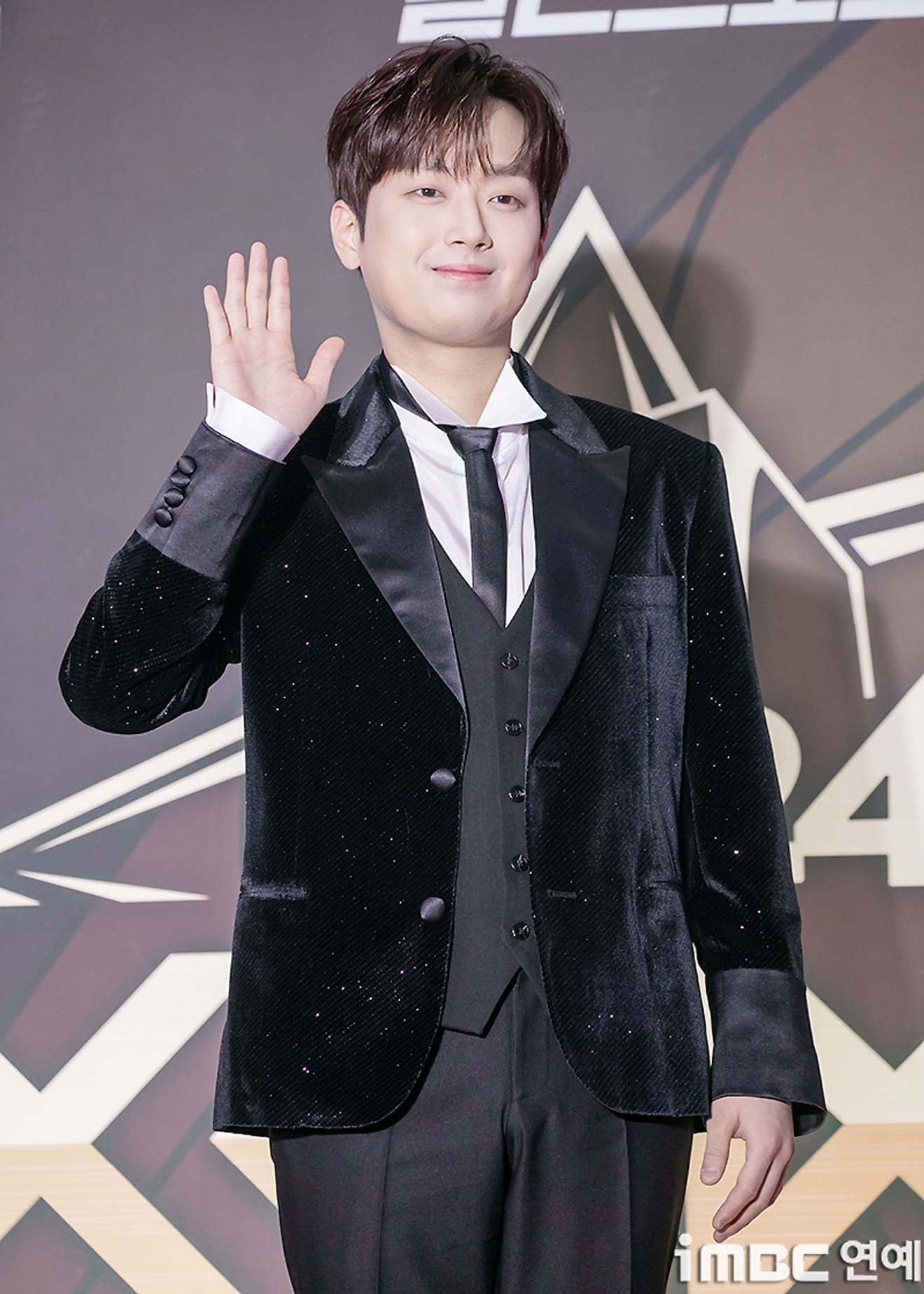 Lee Chan-won... 5 nagród na 2024 KGMA (Korea Grand Music Awards)