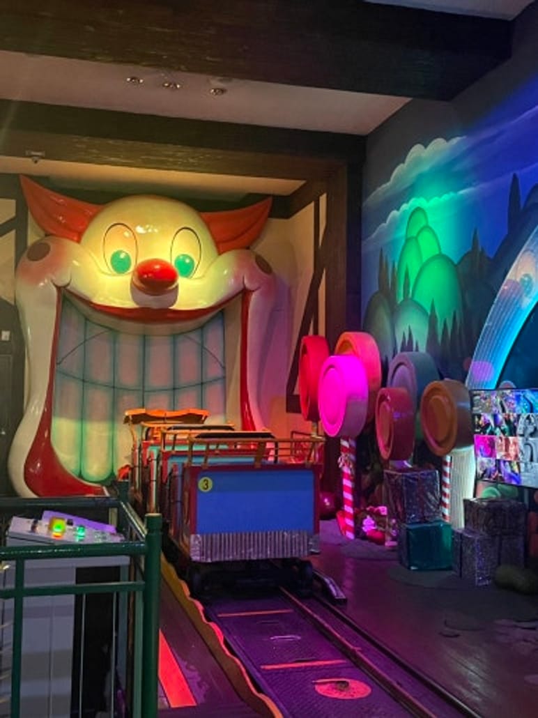 ประสบการณ์จากผู้ใหญ่ชาวญี่ปุ่น 3 คนที่ Lotte World (ตั๋ว 54,000 วอน)