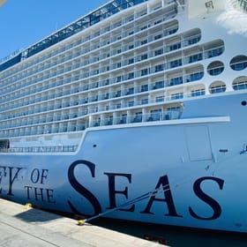 Información sobre el puerto de escala de Roma en Royal Caribbean Cruises | Ubicación de atraque en Civitavecchia (Civitavecchia) y autobús lanzadera