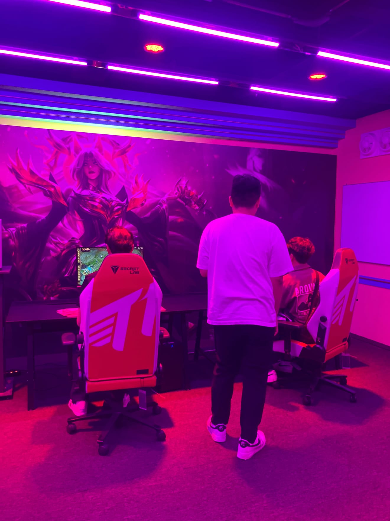 LoL Faker: Templo de Faker no HyperX Ground - Exposição, Adoração, Open Run, Simulado, Brindes, Skin da Ahri e Experiência
