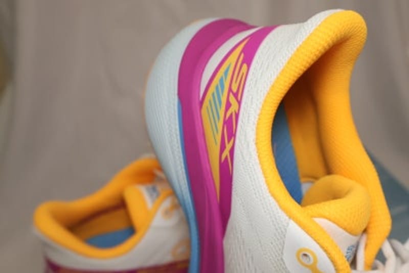 舒適跑步的最佳選擇：Skechers Max Cushioning Propulsion 慢跑鞋推薦