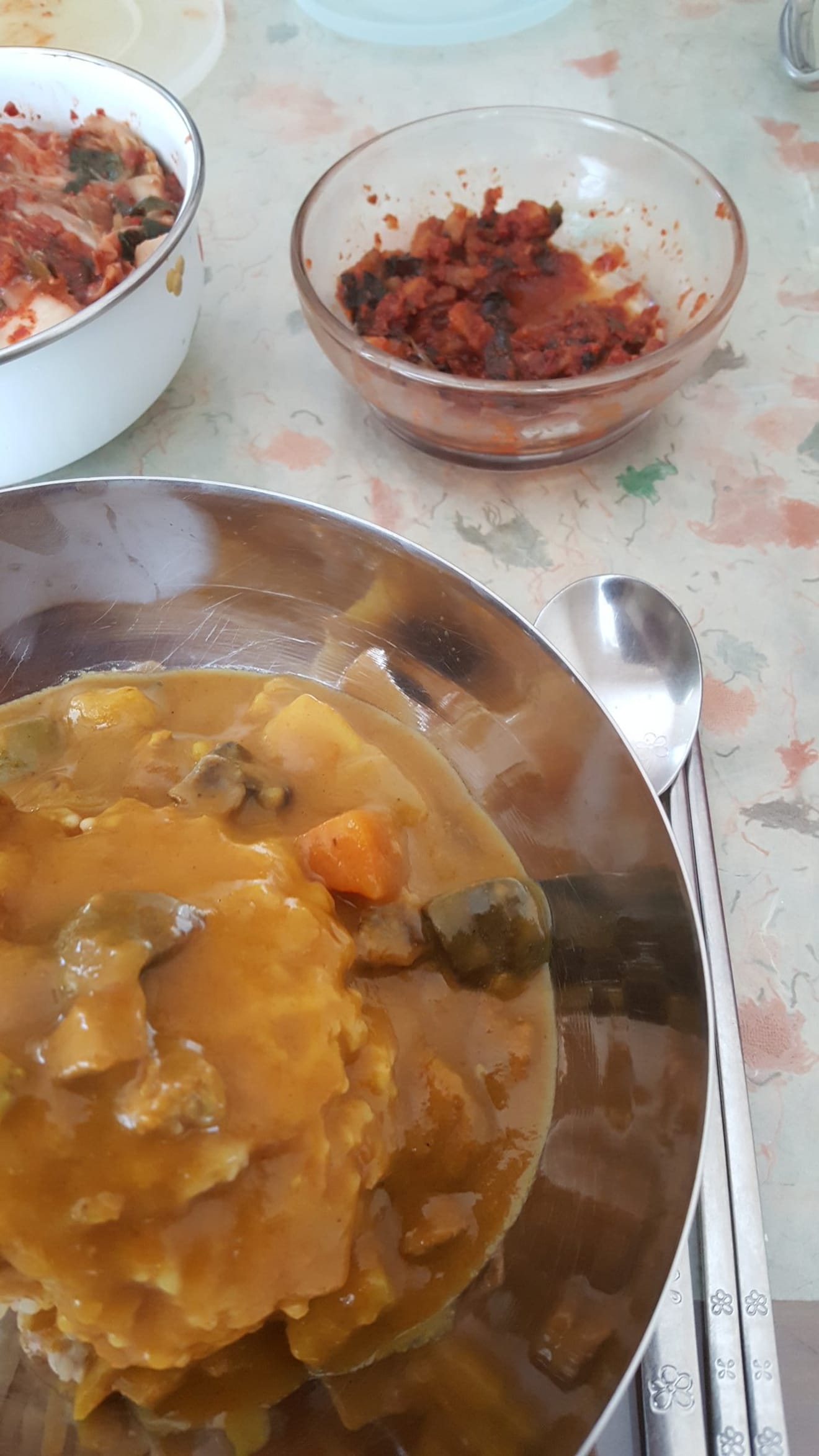 Il curry della mamma è sempre delizioso