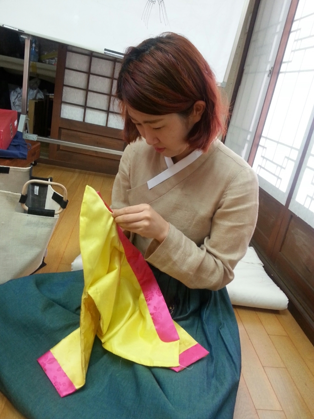 18 Yıllık Hanbok Tasarımcısından YKS'ye Hazırlanan Lise Üçlere Tavsiyeler