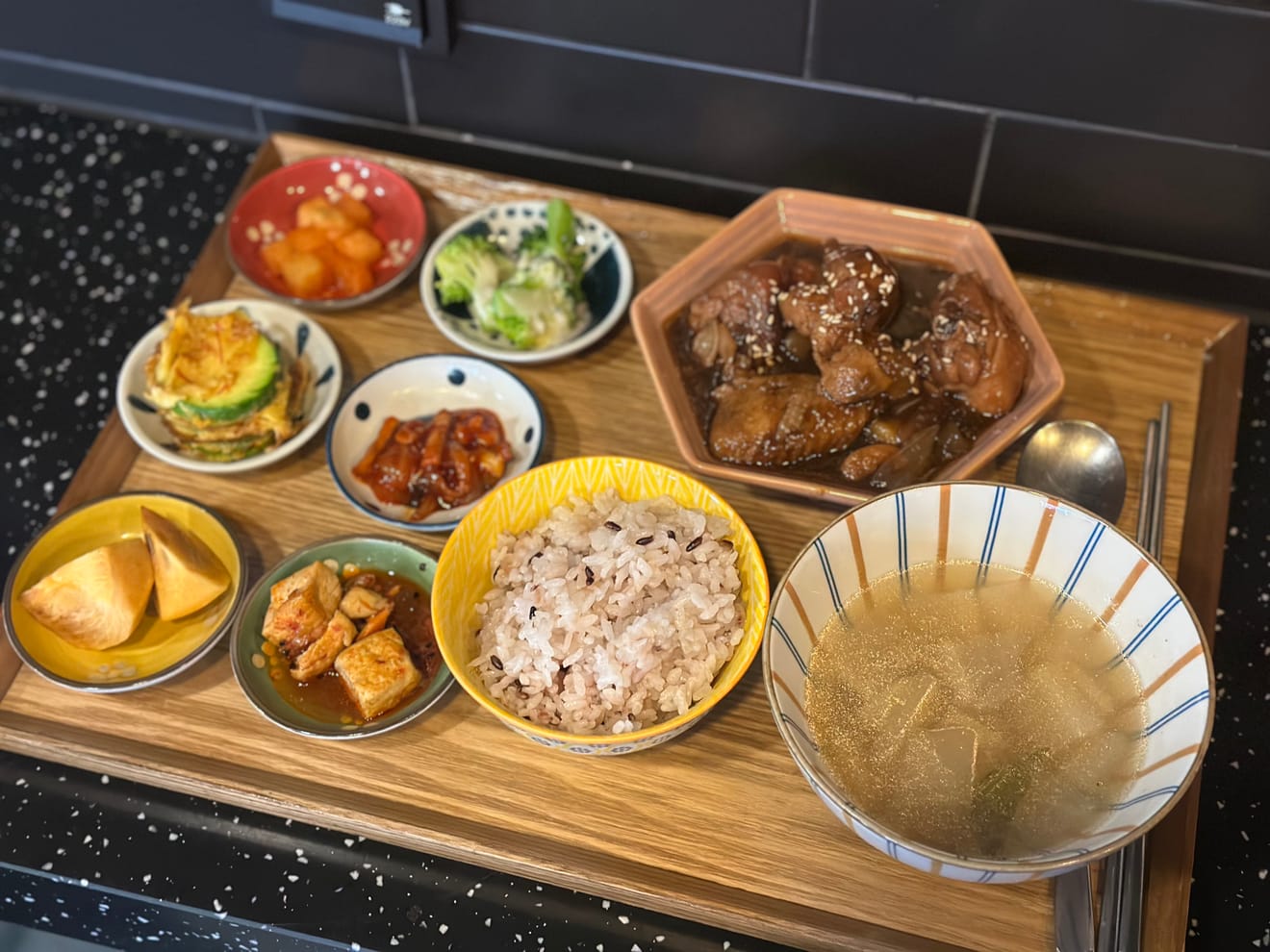Koreanische Gerichte im Restaurant MasilengGuide in Hapjeong