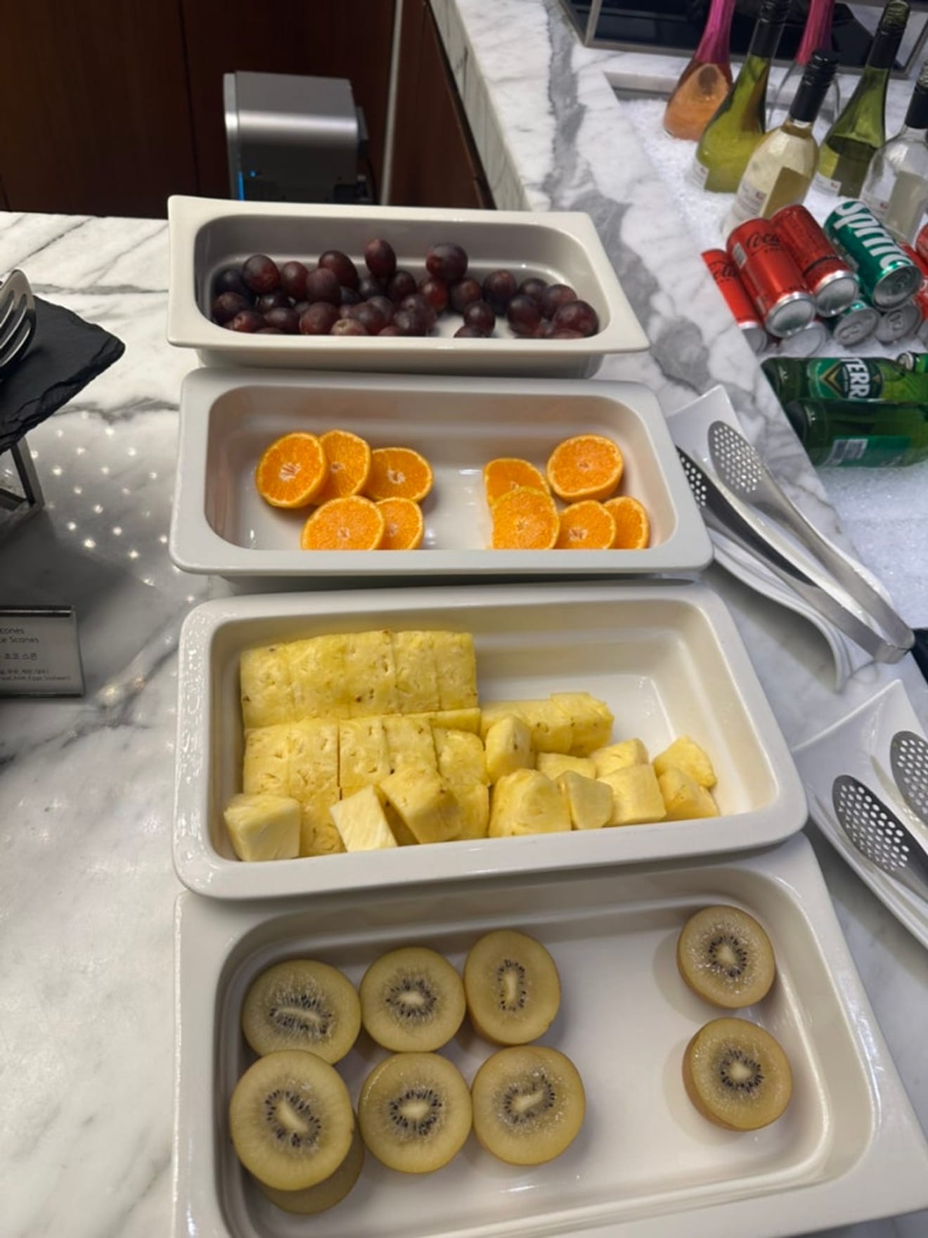 Paradise Hotel Busan: Lounge Happy Hour Review