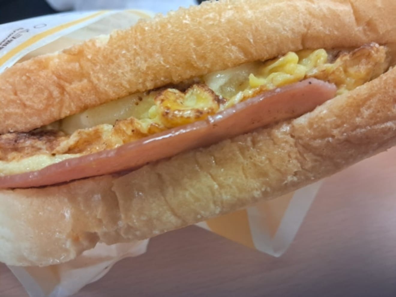 Iszak Toast a Myeongdong-székesegyház közelében