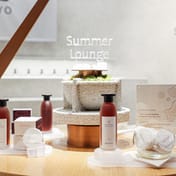 Sihhyo está llevando a cabo una promoción 'Summer Lounge' en la tienda insignia del Hotel Shilla hasta el 31 de agosto, ofreciendo degustaciones de té, experiencias con kits de esencia y otros beneficios.