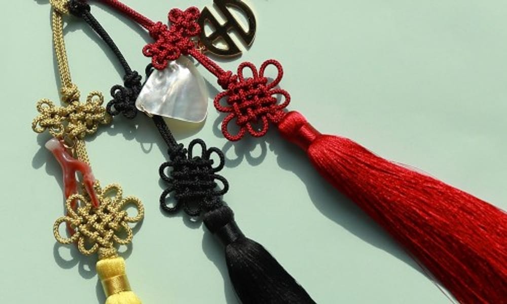 Wie wäre es mit moderner, alltagstauglicher Hanbok-Mode statt Prinzessinnen-Hanbok im Gyeongbokgung-Palast? _ Schwarzer & weißer Chic