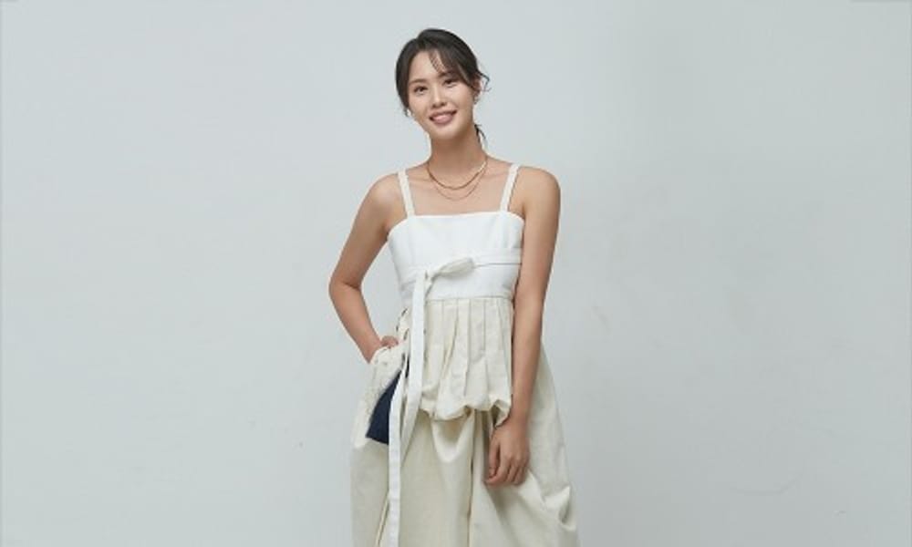Wie wäre es mit moderner, alltagstauglicher Hanbok-Mode statt Prinzessinnen-Hanbok im Gyeongbokgung-Palast? _ Schwarzer & weißer Chic