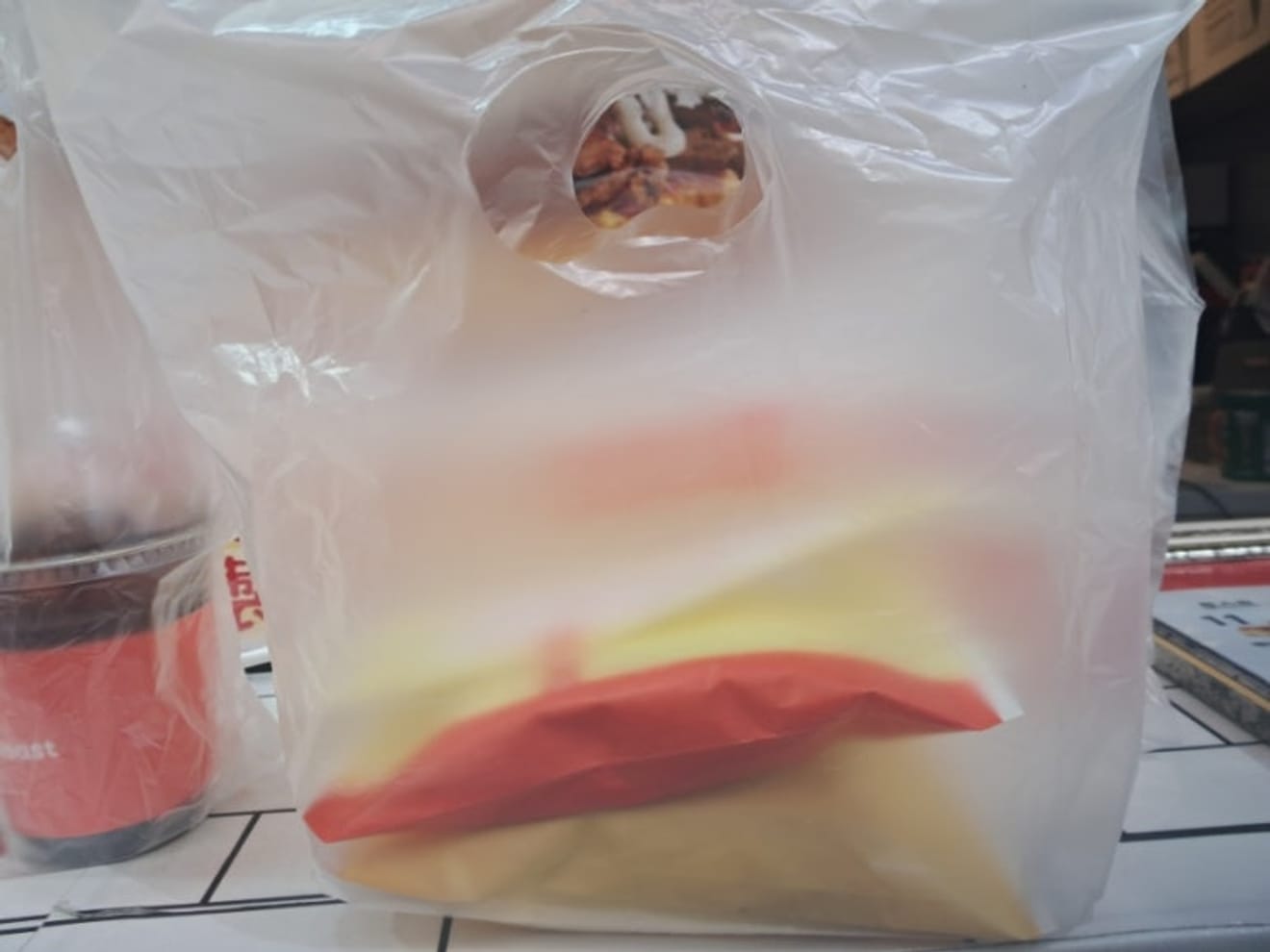 Iszak Toast a Myeongdong-székesegyház közelében