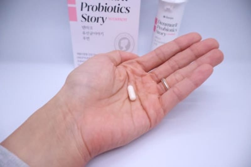 Oliveyoung Empfehlungsartikel: Ehrliche Bewertung von Dänemark Probiotika Geschichte Frau
