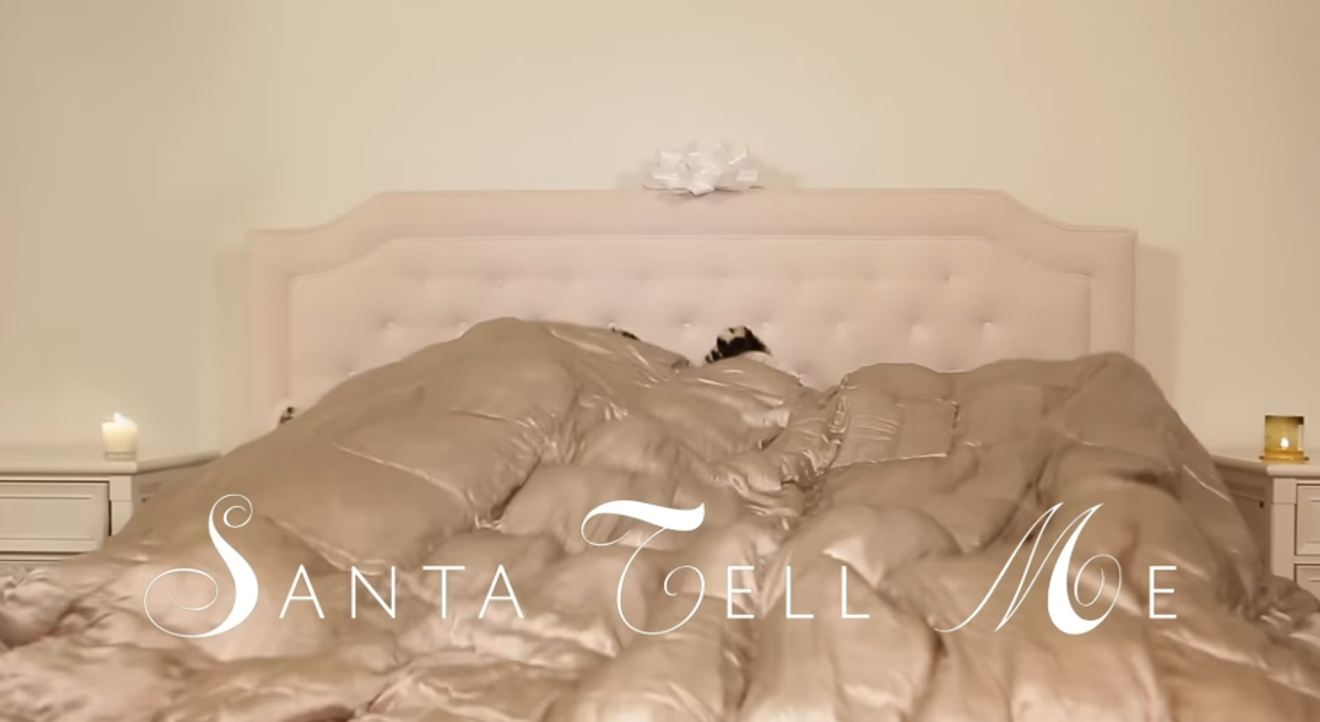 Santa Tell Me - Ariana Grande