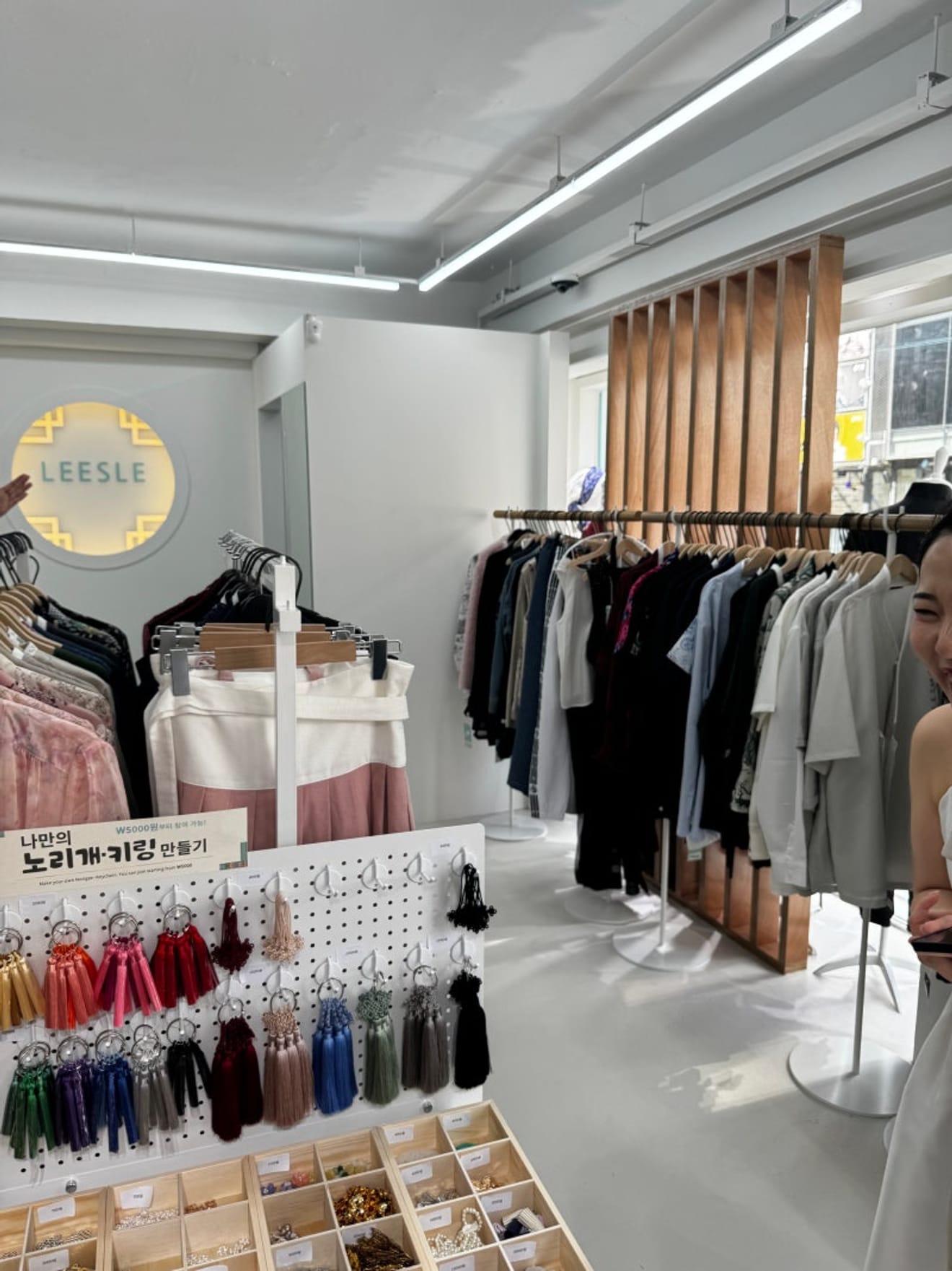 ドゥルミス(durumis)弘大店移転拡大！新しい空間でお会いしましょう