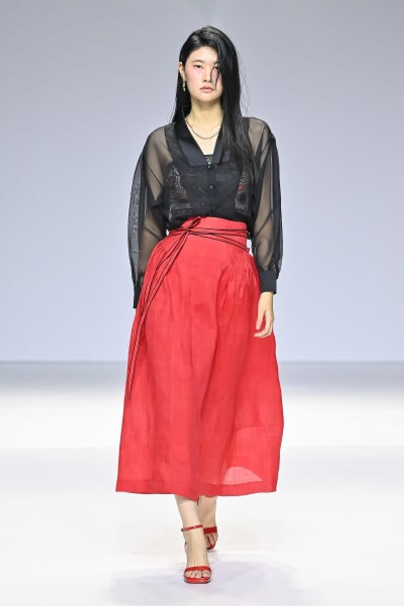 リッスル2024 S/S 大高麗コレクション：韓国の遺物[モシ＆独花蘆沙図]からインスピレーションを得て