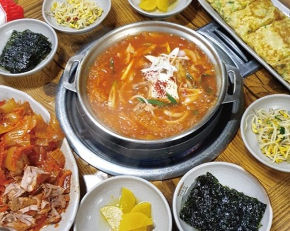 김치찌개 없인 못 산다! 한국인의 소울푸드를 파헤쳐 봅시다