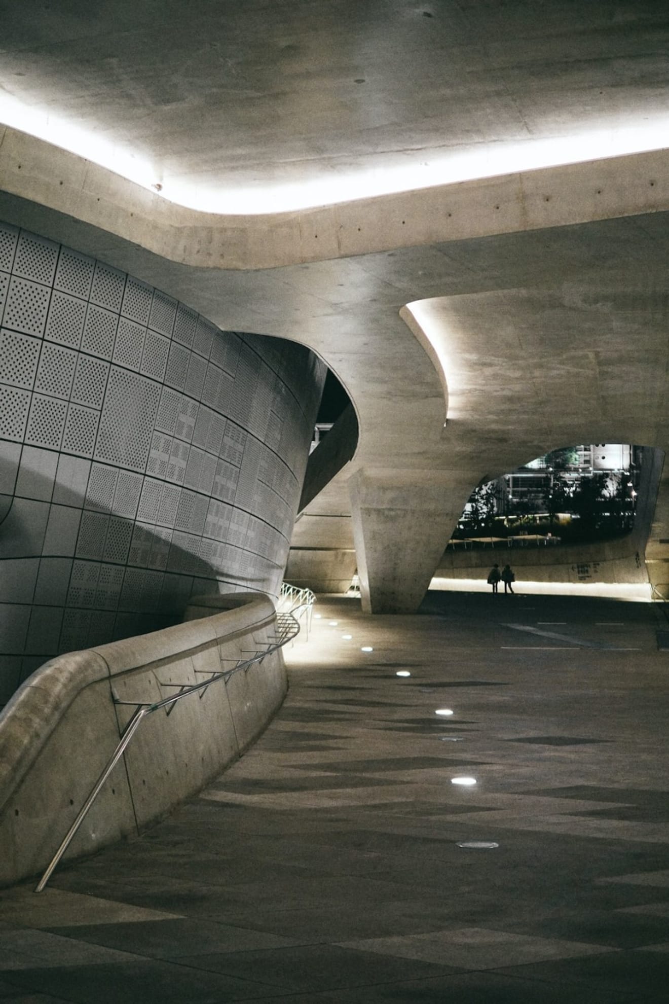 Sehenswürdigkeiten in Seoul, das zukunftsorientierte Dongdaemun Design Plaza (DDP)