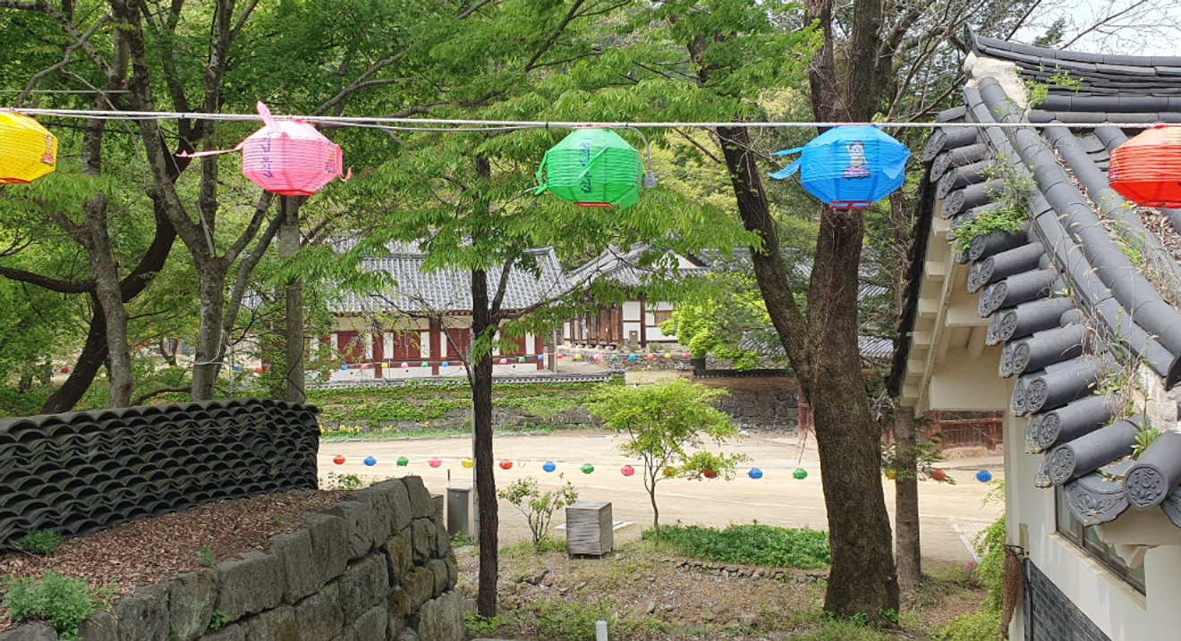 O maior templo de cavernas do Oriente, Gongju Maengosa: um espaço misterioso que guarda a essência de 1500 anos de história