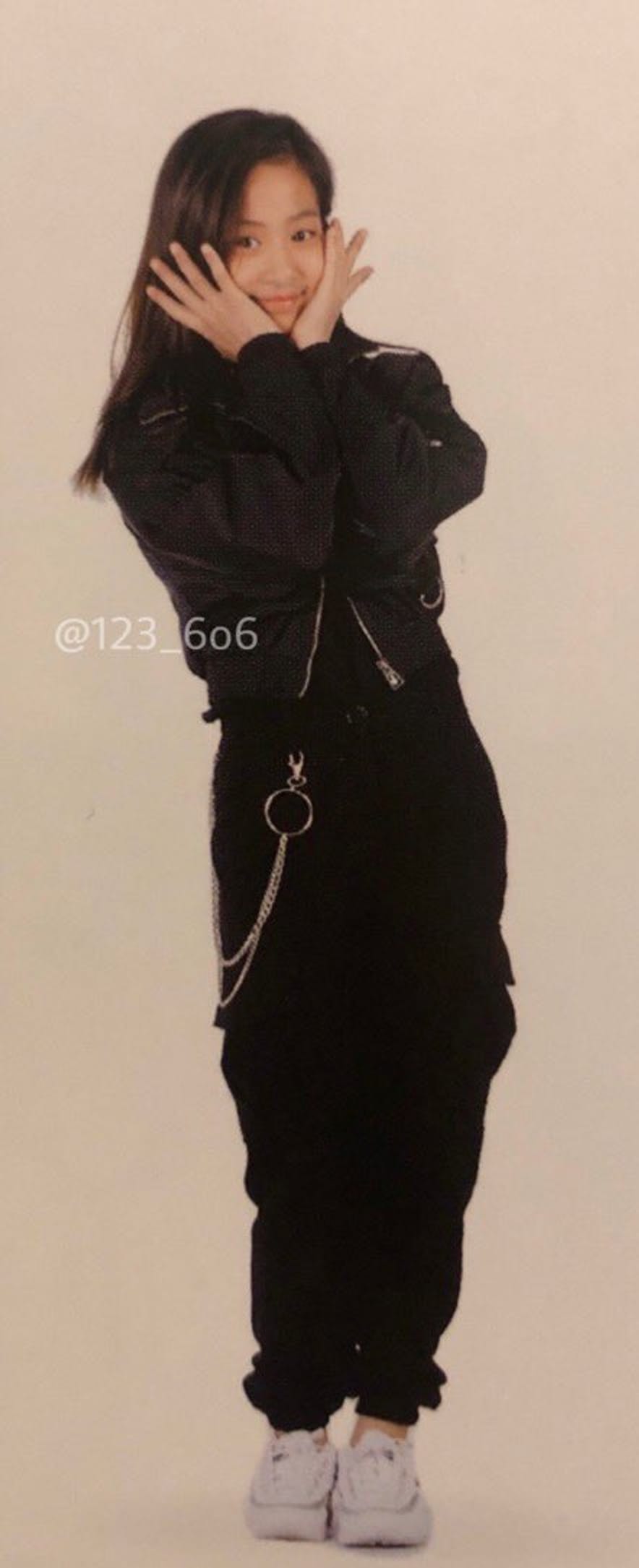 Kumpulan Foto Masa Lalu, Masa Kecil, dan Foto Lulusan Ahhyun Baymonster Sebelum Debut