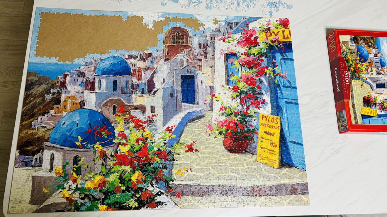 Ảnh chụp puzzle gần như hoàn thành