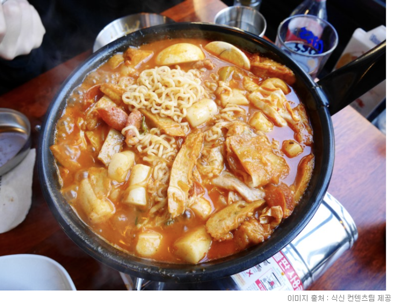 Tteokbokki, o petisco e comida reconfortante representativo da Coreia!