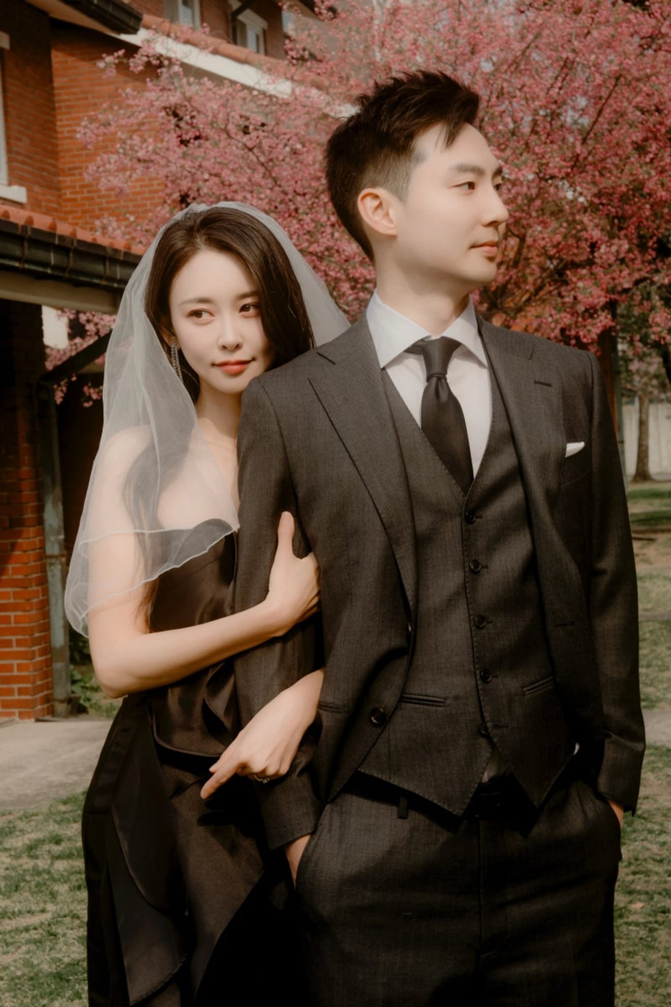 Ulasan Fotografi Pra-Nikah Artina