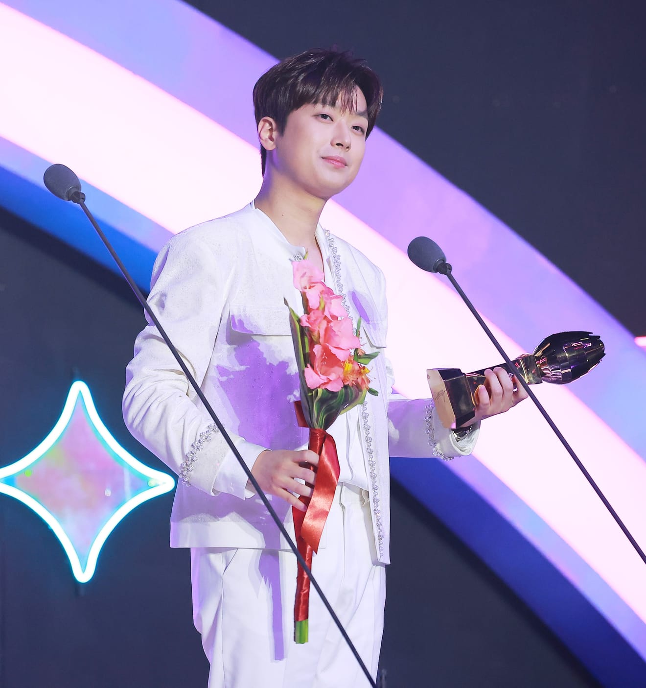Lee Chan-won... 5 nagród na 2024 KGMA (Korea Grand Music Awards)